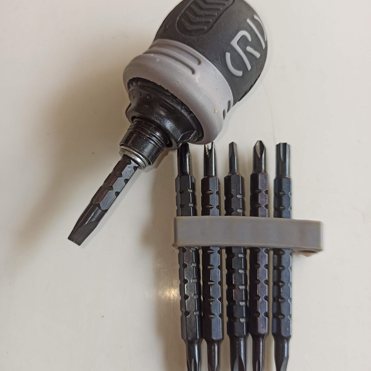 پیچگوشتی مشتی جغجغه ای ۱۳in 1 CR - V